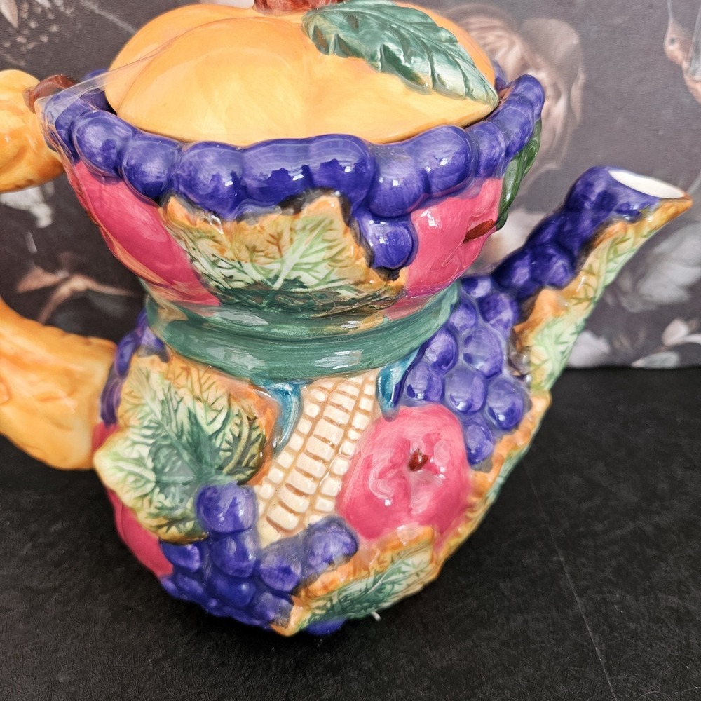 Vintage CRACKER BARREL Vegetable Harvest Ceramic Teapot With Original Lid - 1998 - Picture 3 of 10